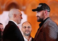 Oleksandr Usyk和Tyson Fury的比赛通过戏剧性的抛硬币解决